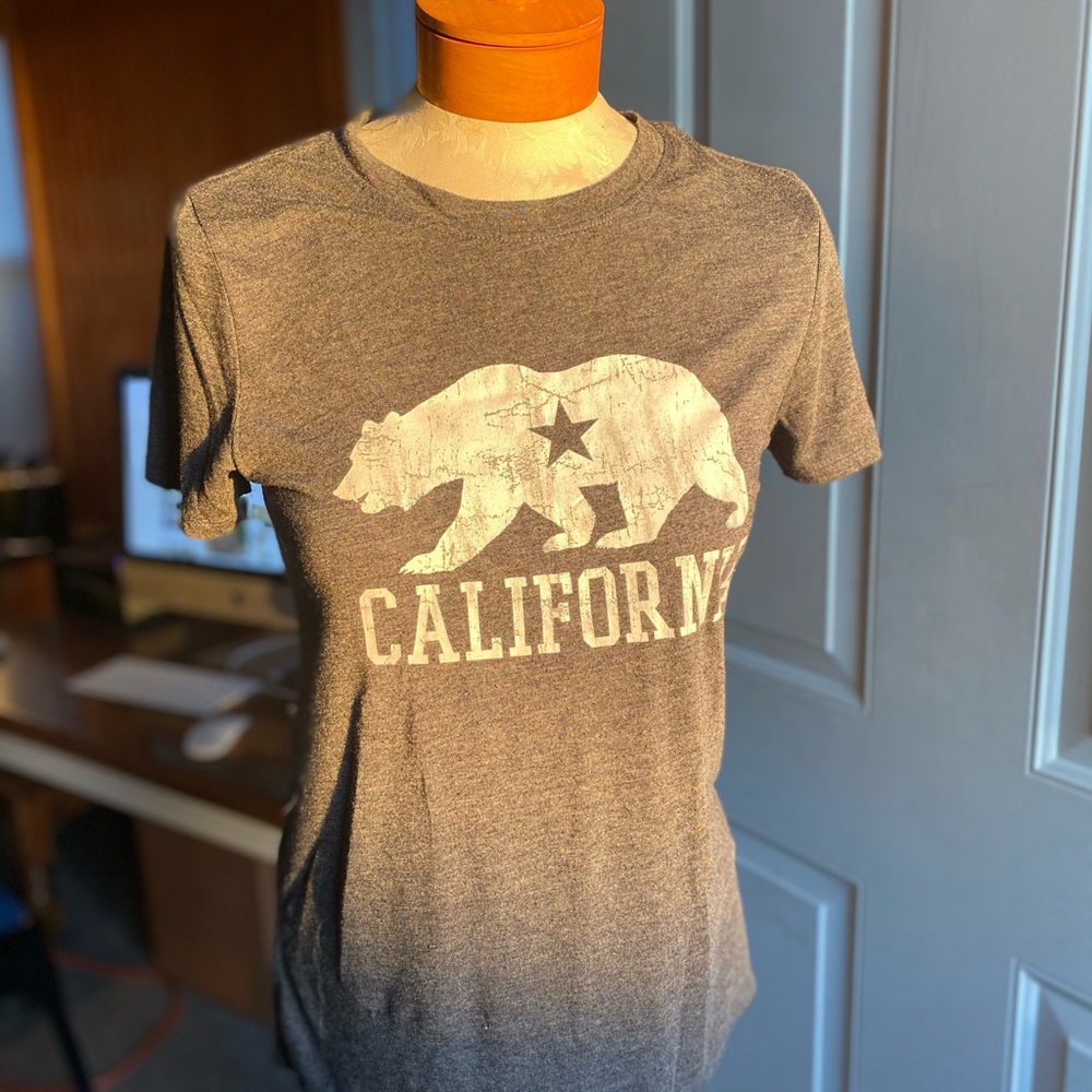 California graphic tee!